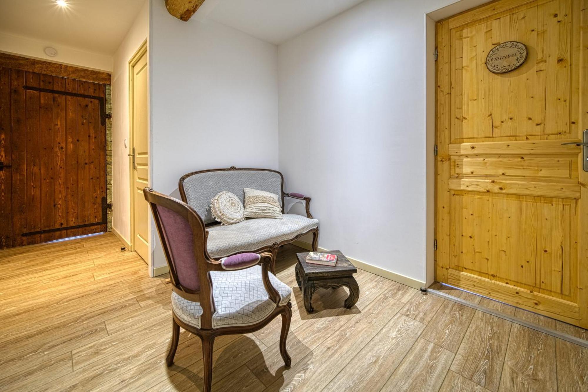 Maison Michonieres - Gite 3 Etoiles - 8 Personnes Miribel  Екстериор снимка