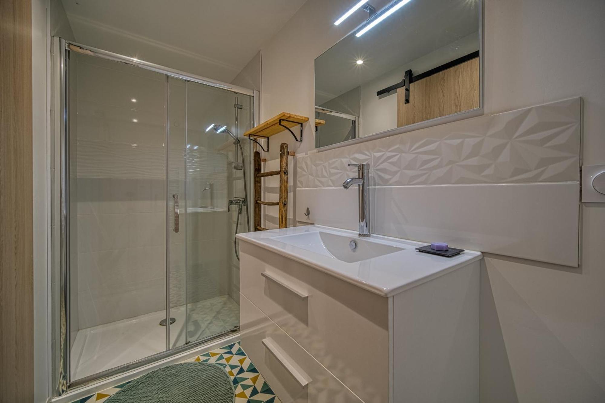 Maison Michonieres - Gite 3 Etoiles - 8 Personnes Miribel  Екстериор снимка